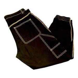 Gap Women’s Black Contrast White Stitching CarpenterJogger Pants. Size 8P